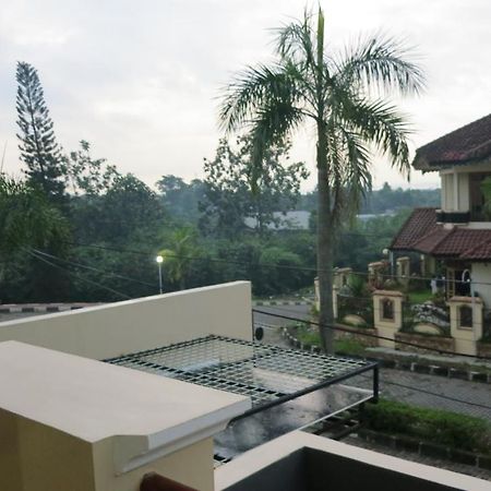 Hotel Omah Sastro 2 Yogyakarta Exterior foto