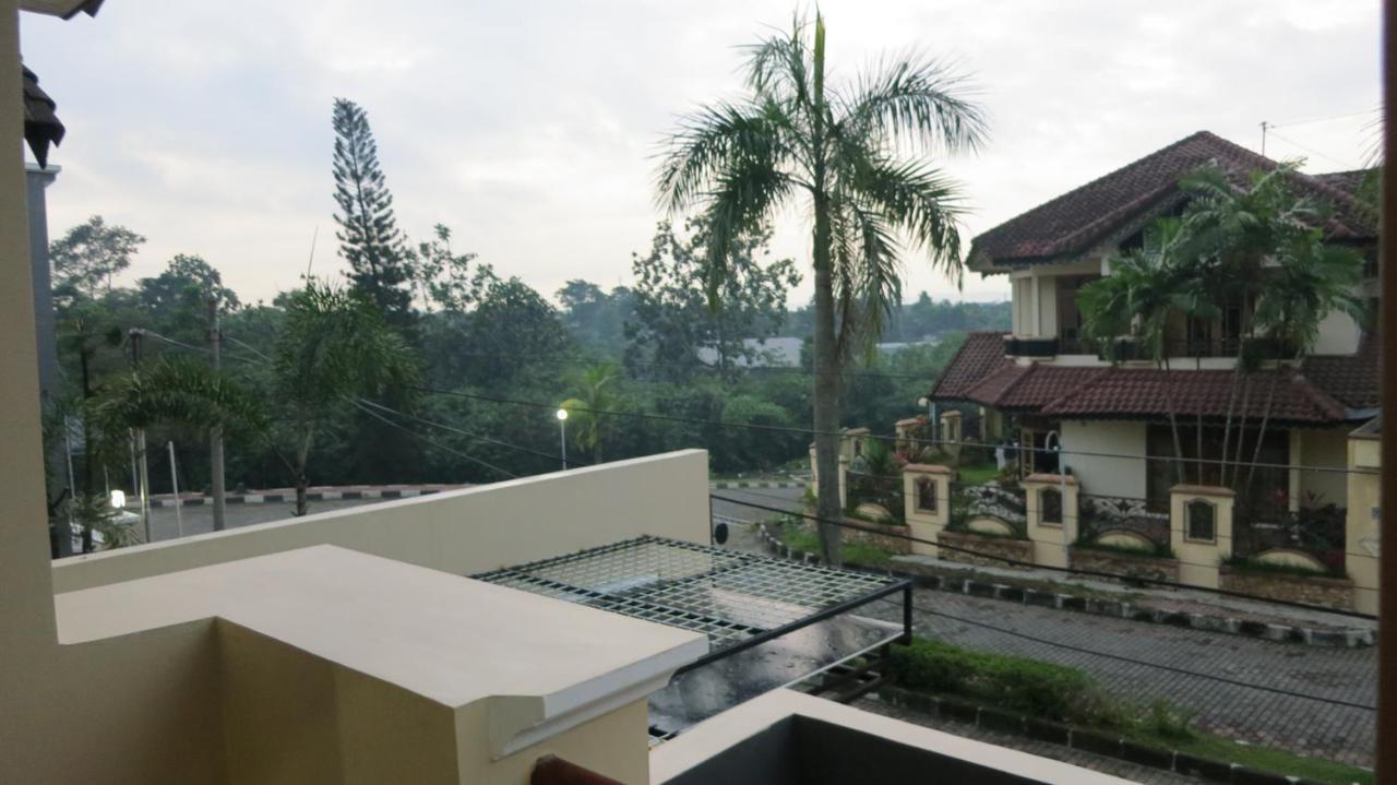 Hotel Omah Sastro 2 Yogyakarta Exterior foto