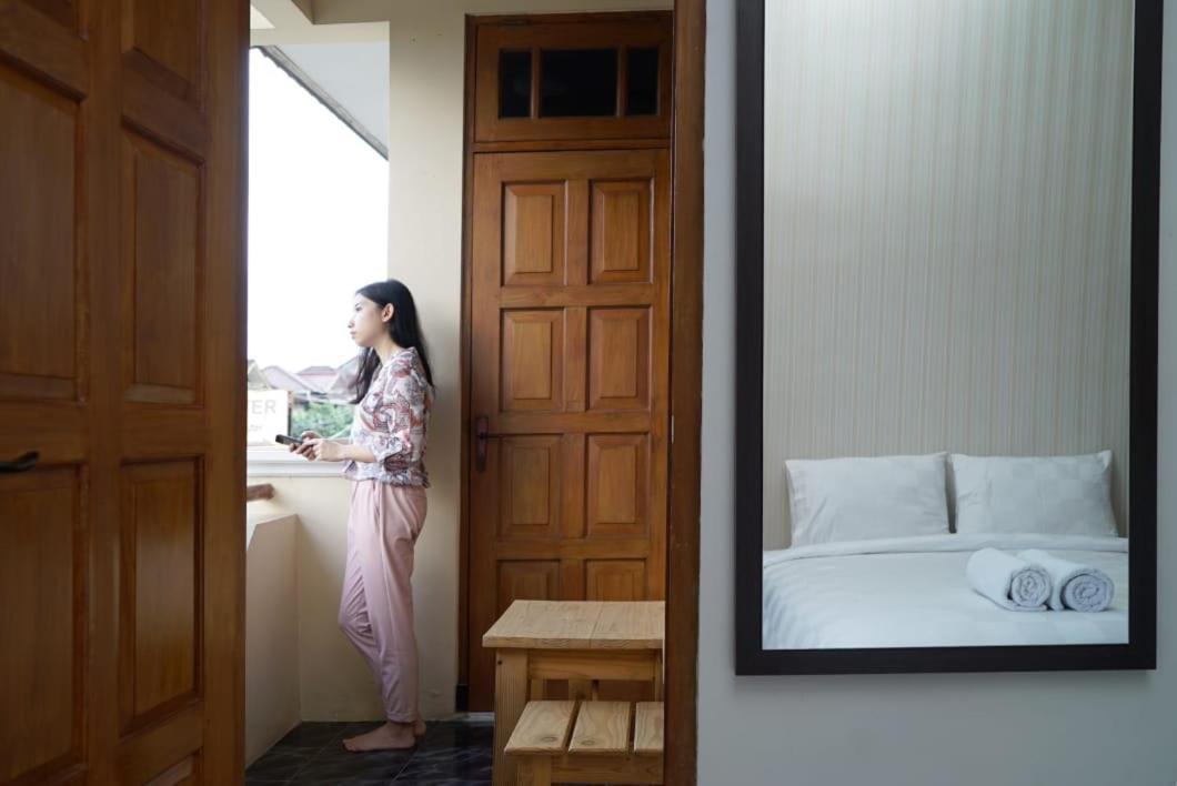 Hotel Omah Sastro 2 Yogyakarta Exterior foto