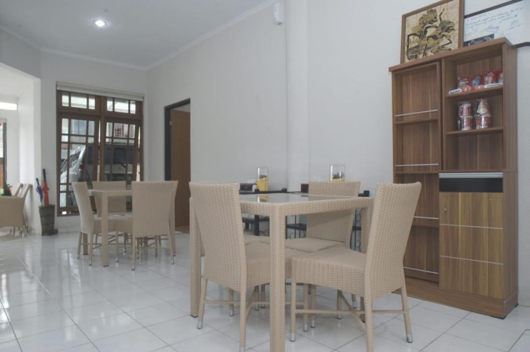 Hotel Omah Sastro 2 Yogyakarta Exterior foto